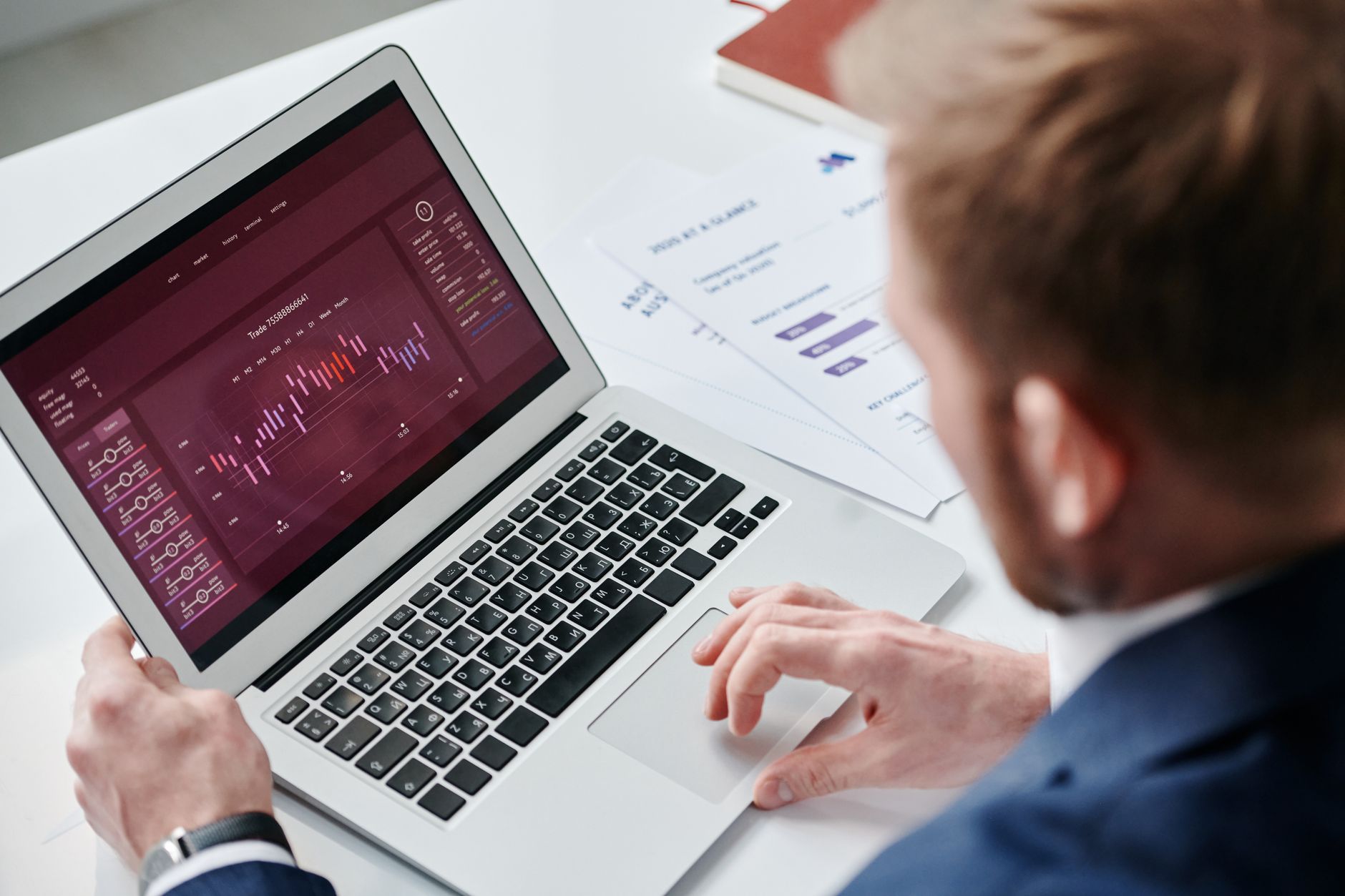 AI ορατότητα e-shop σε dashboard αναλυτικών στοιχείων