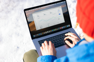 AI ορατότητα e-shop σε dashboard αναλυτικών στοιχείων