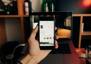 Instagram posts στη Google σε οθόνη κινητού