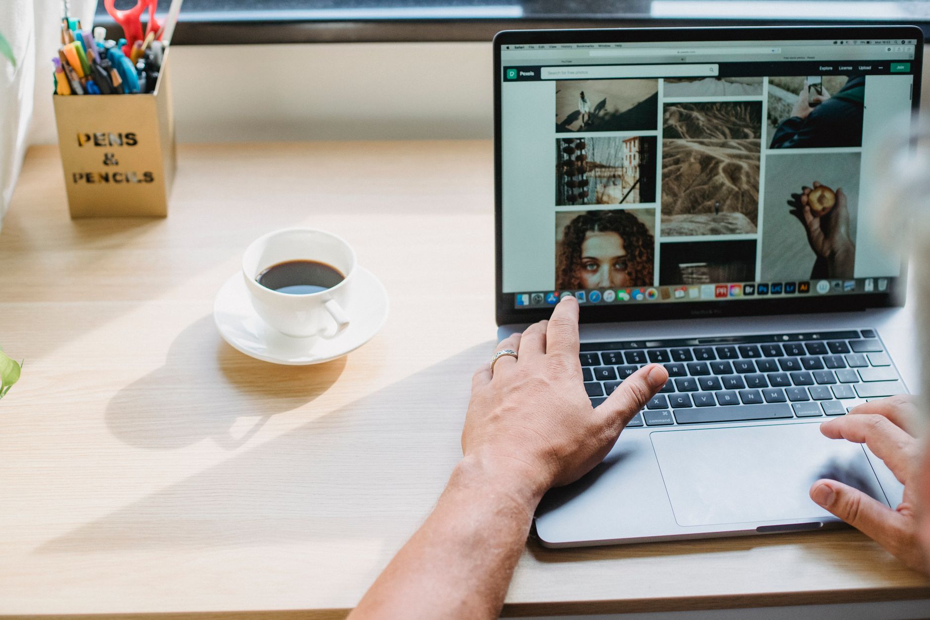 Προσβασιμότητα e-shop σε οθόνη υπολογιστή και κινητού