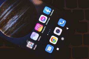 Instagram posts στη Google σε οθόνη κινητού