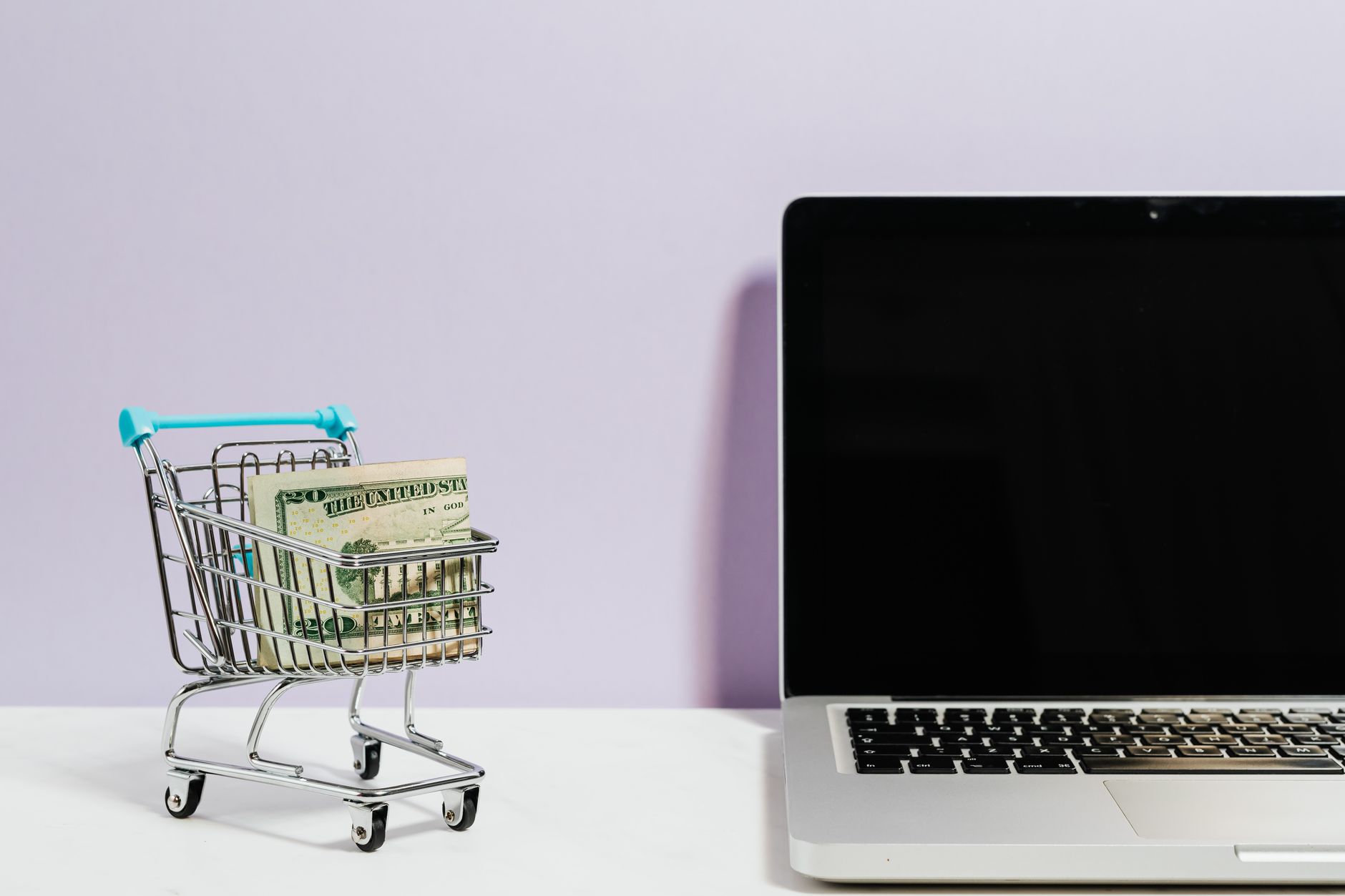 Προσβασιμότητα e-shop σε οθόνη υπολογιστή